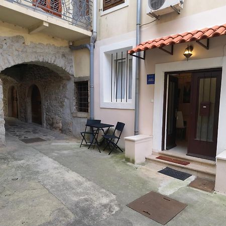Apartment Zlatko , Ten Steps To The Sea Опатия Экстерьер фото
